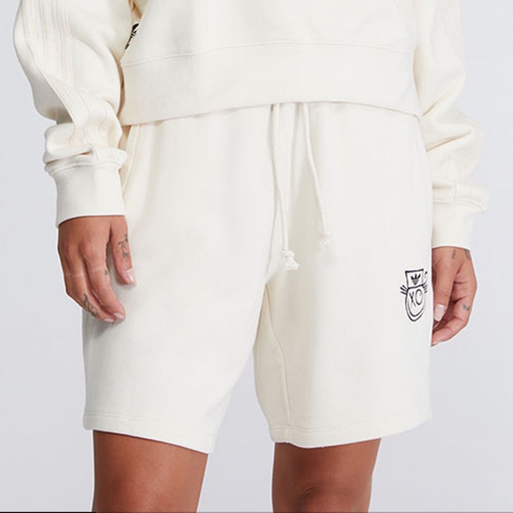 Adidas Originals x André Saraiva shorts size M